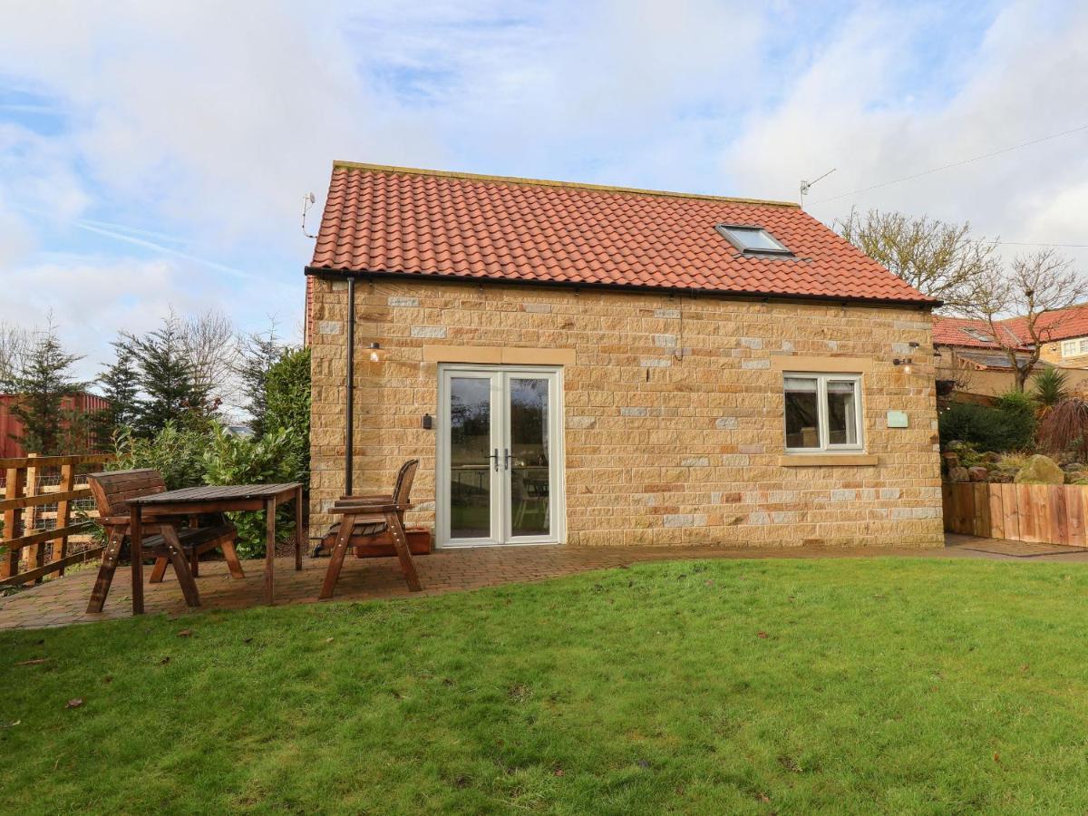 The Stables Villa Scarborough Bagian luar foto