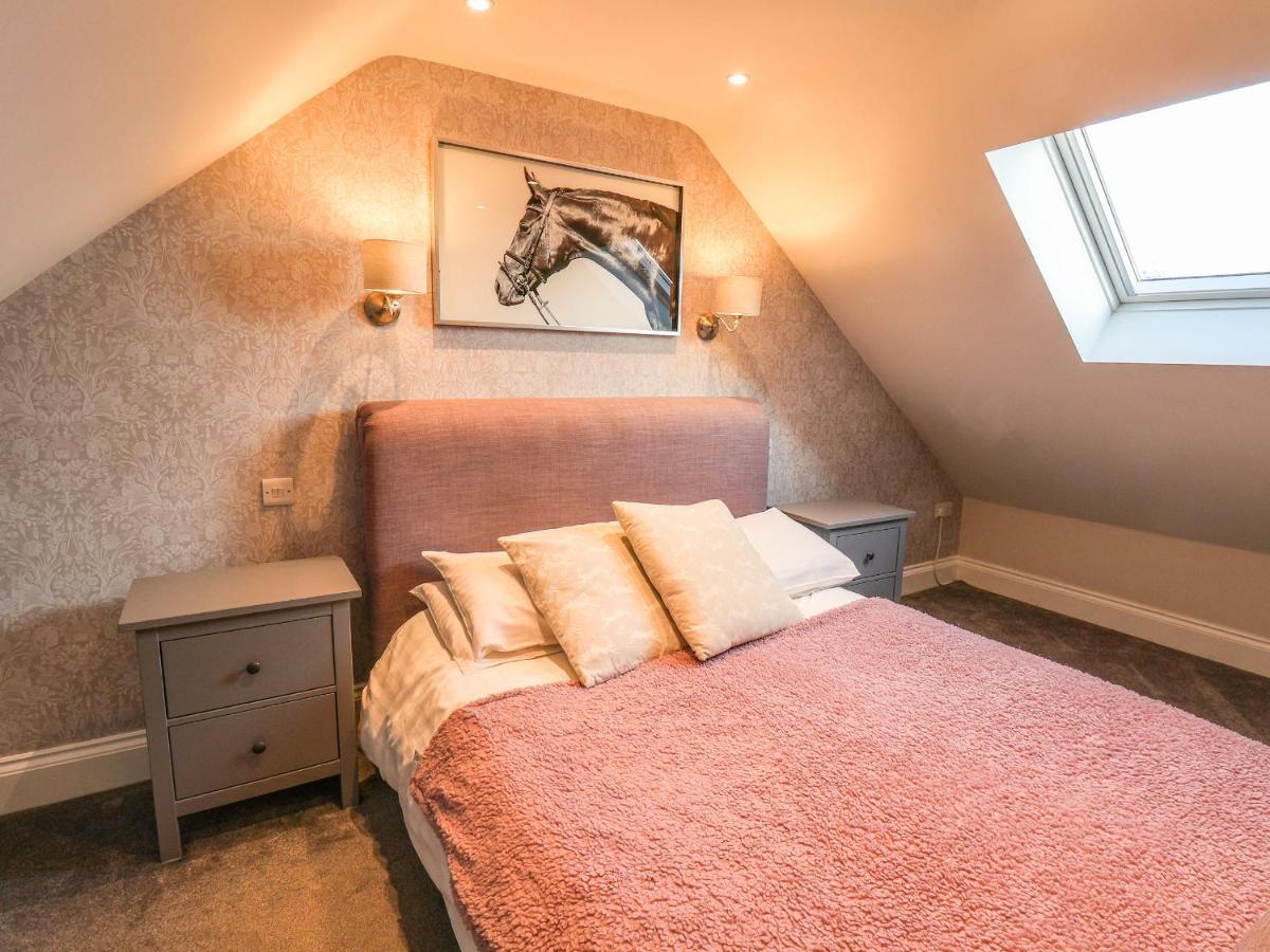 The Stables Villa Scarborough Bagian luar foto
